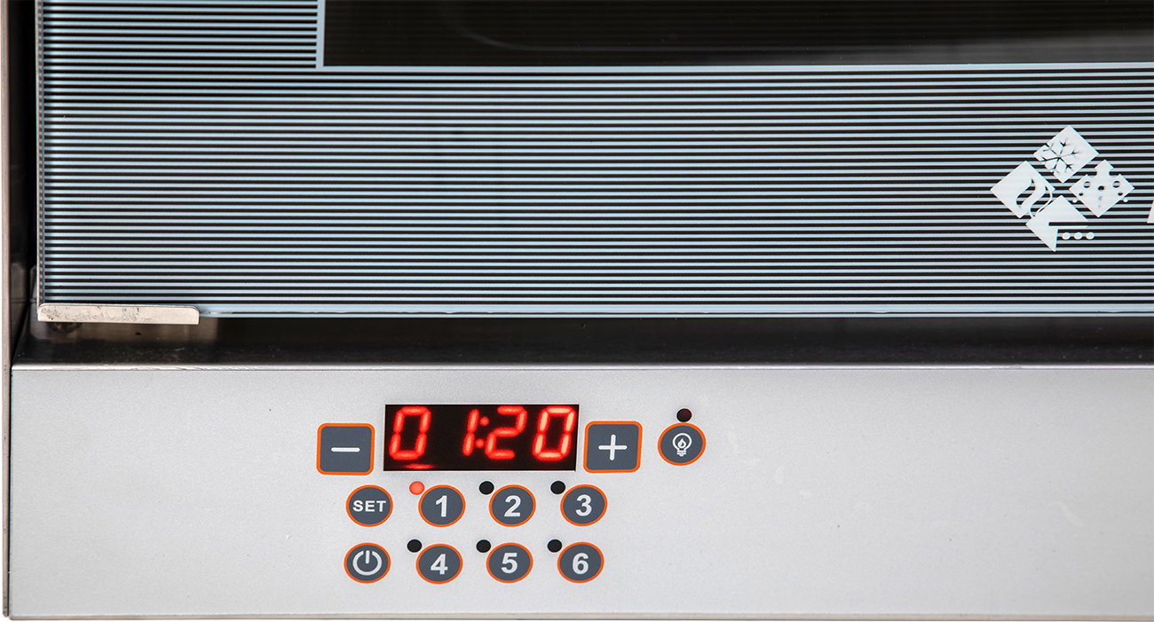 KBS Gastrotechnik Heißluftofen 2,7 kW für 4 Bleche/Roste 430x320mm und digitaler Zeitanzeige