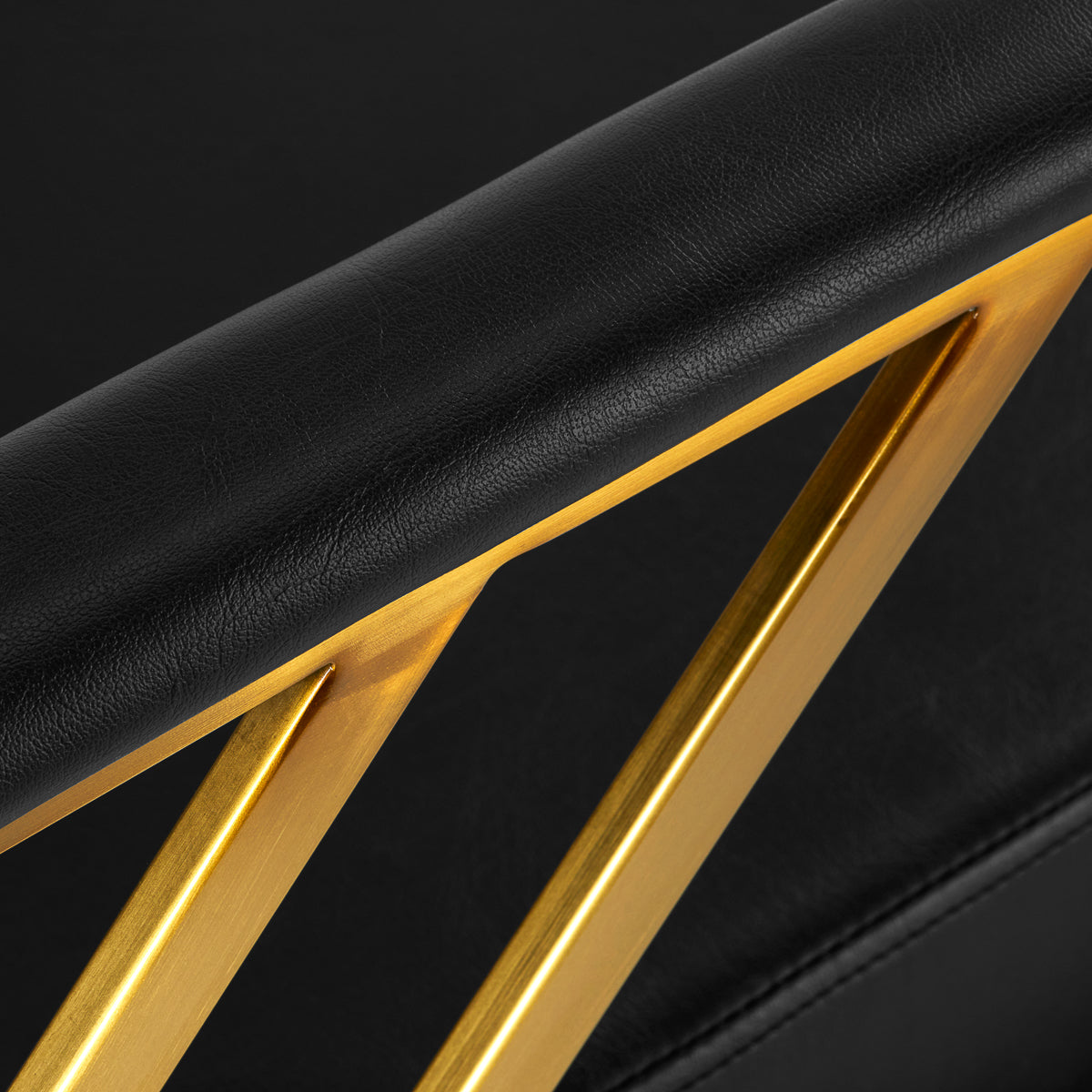 ActiveShop Gabbiano Friseurstuhl Genua gold schwarz