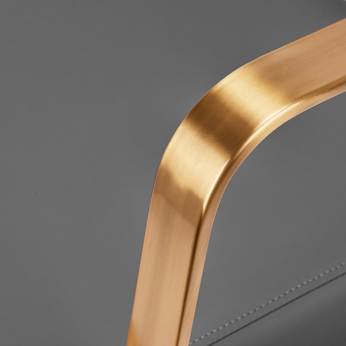 ActiveShop Gabbiano Friseurstuhl Porto goldgrau