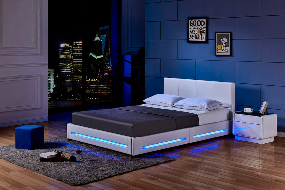 Home Deluxe LED Bett ASTEROID mit Matratze - 160 x 200 cm Weiß