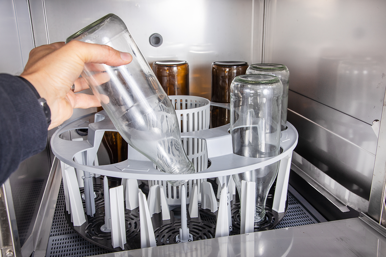 KBS Gastrotechnik Innovatives Flaschenreinigungssystem Nachrüstkit für Gastroline Spülmaschinen
