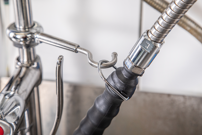 KBS Gastrotechnik STYLE SHRINK Geschirrwaschbrause Schwenkhahn und BEST-Semi LOW-FLOW Brausekopf