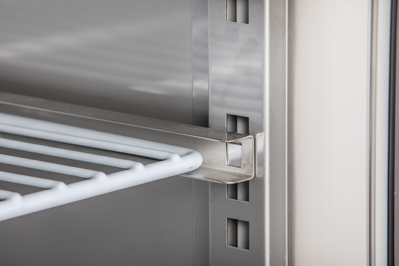 KBS Gastrotechnik Edelstahl Gewerbekühlschrank mit Glastür KU 356 G