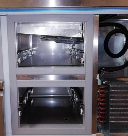 KBS Gastrotechnik Kühltisch Ready KT2002 mit Arbeitsplatte, Aufkantung 1 Tür 2 halbe Schubladen