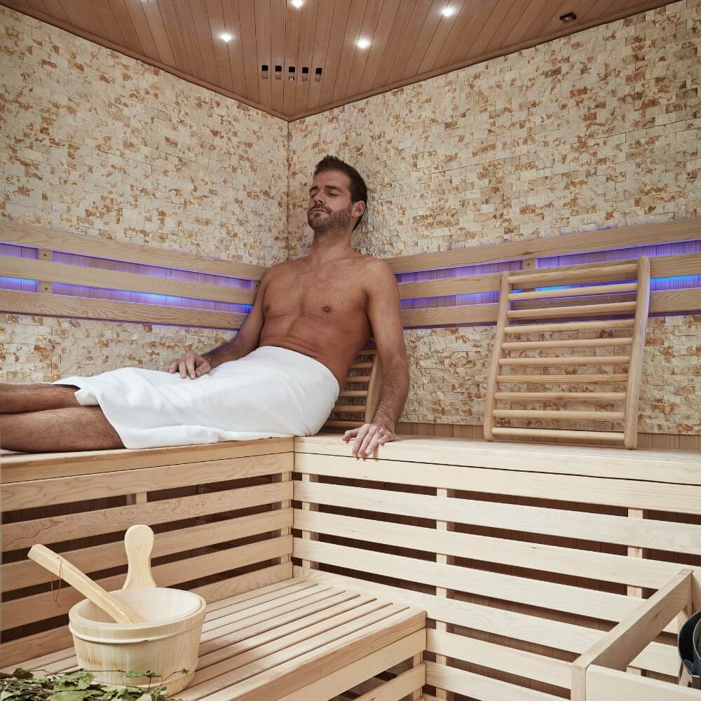 Home Deluxe Traditionelle Sauna mit Kunststeinwand SKYLINE BIG XL - 200 x 200 cm für 6 Personen