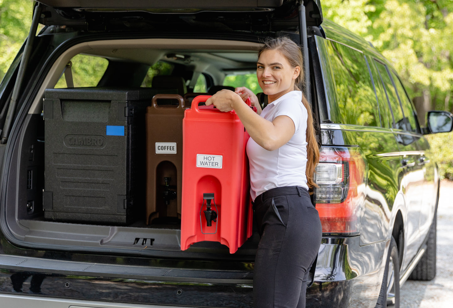 Cambro Cam GoBox® Frontlader Transportbox schwarz, passend für GN 4x 1/1-100mm, 1 Stück im Karton - EPP400110