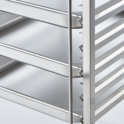 Stalgast Tablettwagen aus Edelstahl, passend für 14 x GN 1/2, 590 x 670 x 1735 mm (BxTxH)