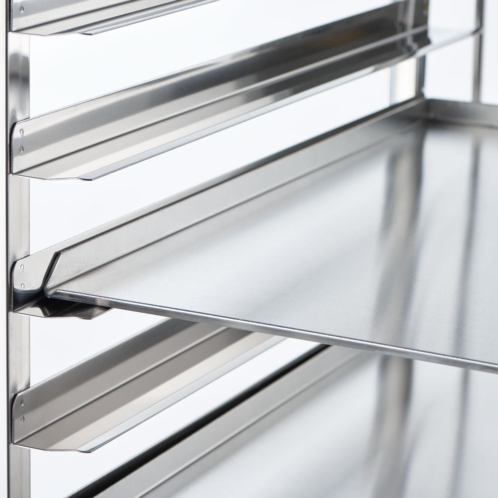 Stalgast Tablettwagen aus Edelstahl, passend für 16 x Tablett 600 x 400 mm, 470 x 620 x 1735 mm (BxTxH)